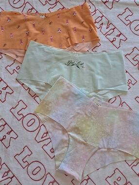 PINK panties bundle (M) NWT